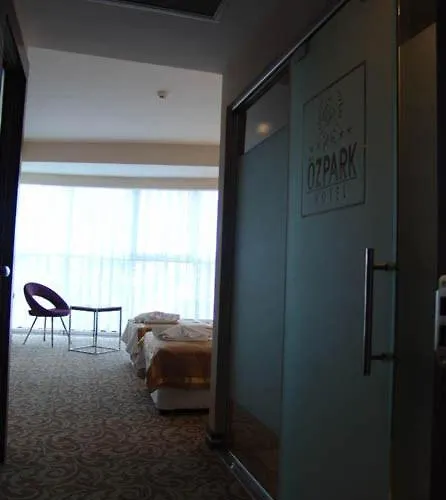 ホテル Ozpark Akşehir